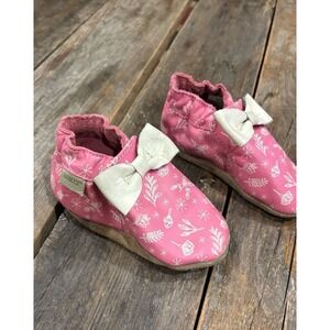 Robeez leather toddler shoes